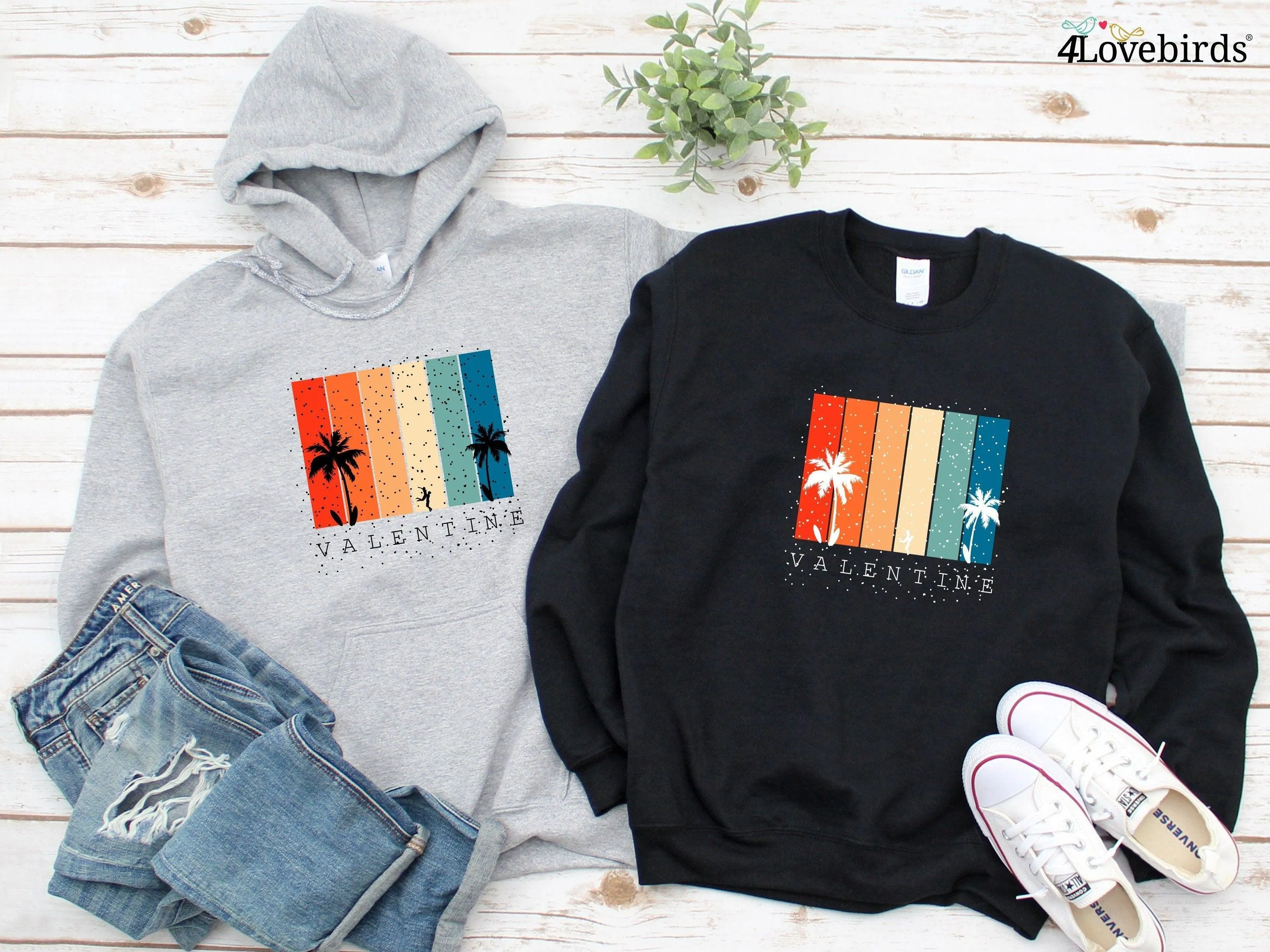 Romantic Couples on the Beach Hoodie, Love matching T-shirt, Cute Couple Sweatshirt, Valentine Longsleeve, Colorful Tshirt